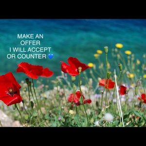 💙MAKE AN OFFER, I WILL ACCEPT OR COUNTER 💙